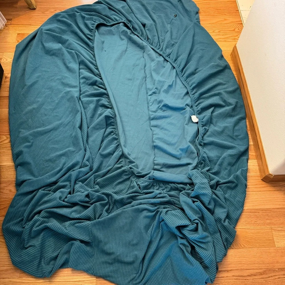 Easy -Going Teal Stretch Sofa Cover.